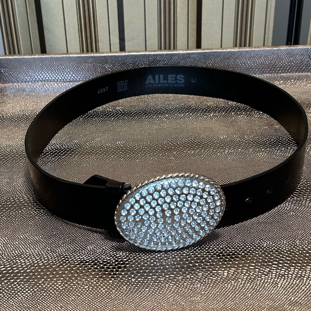 Rhinestone buckle belt